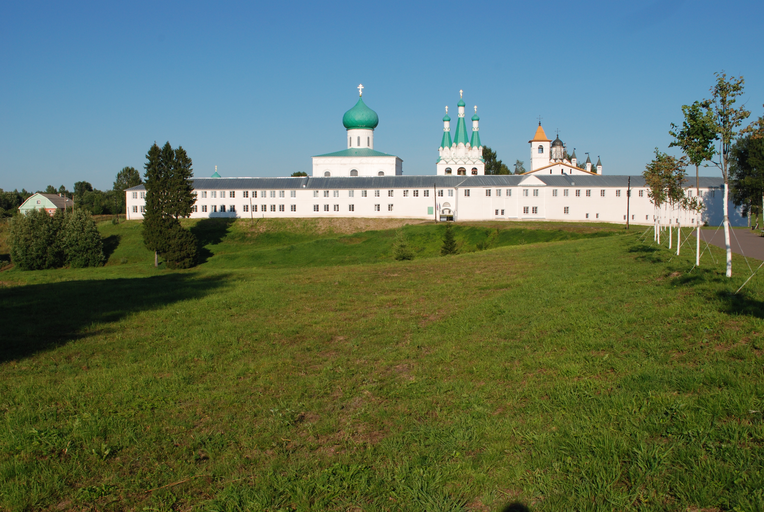 Западные братские кельи