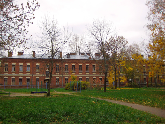 Казарма Офицерской стрелковой школы (Ломоносов)