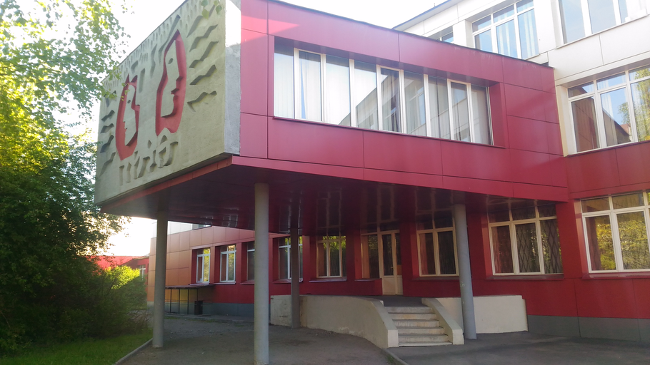 Здание школы 345