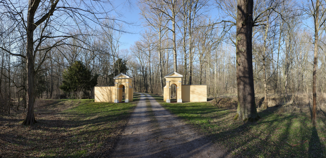 Классицистические ворота